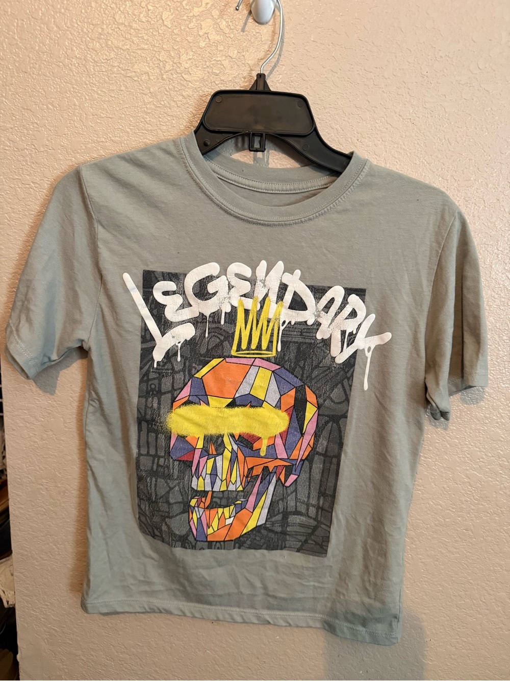 Legendary Graphic Kids T‑Shirt in Sage Green